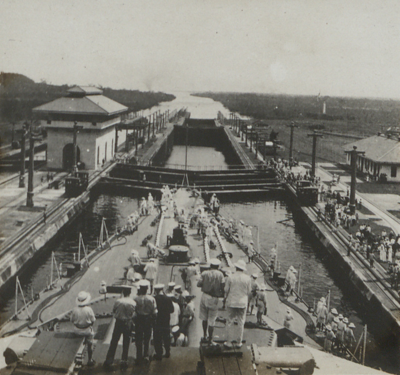 HMS Dauntless navigating the Panama Canal. 