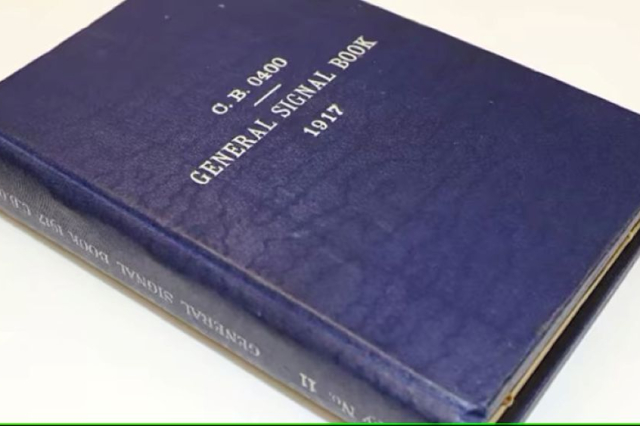 General signal book from 1917. 